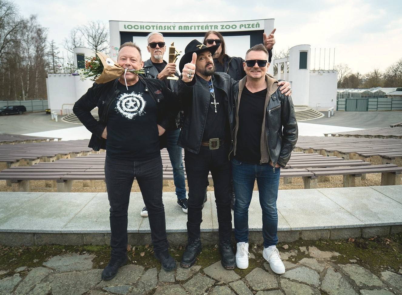 ROZHOVOR | Robert Kodym: Ukradl jsem větev břečťanu ze zahrady Jimmyho Page. Opravuji zámeček v Bečvárech, občas v něm straší