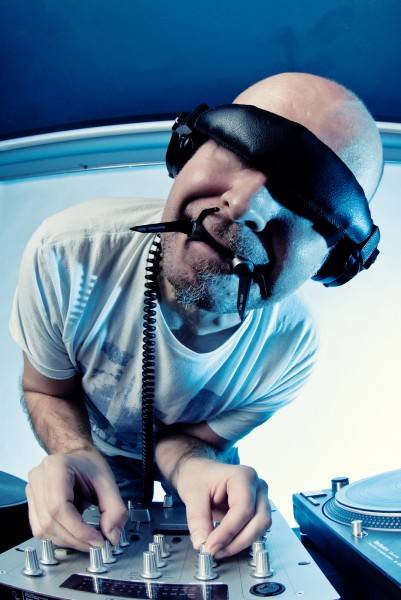 Rock DJ (1.): Mersí alias Mr. Elastik