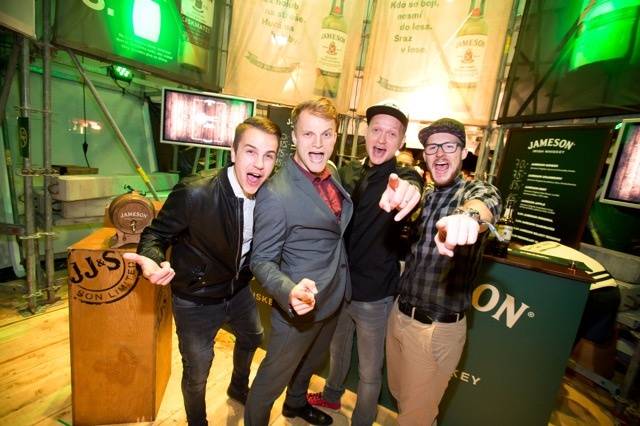 Největší festivalový sud v Evropě má premiéru za sebou: Snap Call si v něm připili, Everlast ho ocenil 