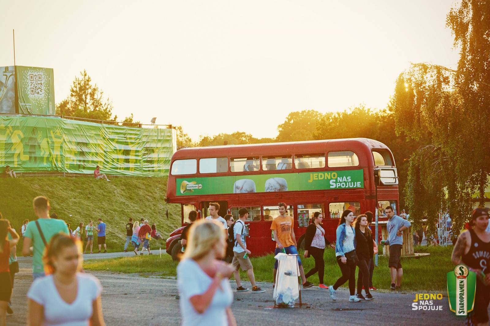 Rock for People láká na skvělou hudbu, vychlazený Staropramen i bezbariérový areál