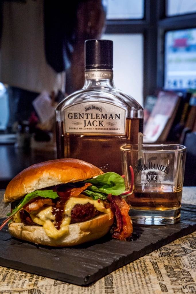 Čechům chybí americký úsměv.  Je na čase zvednout kotvy! 