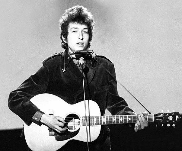 Bob Dylan a jeho literární přínos: TOP 7 nejsilnějších písňových textů laureáta Nobelovy ceny