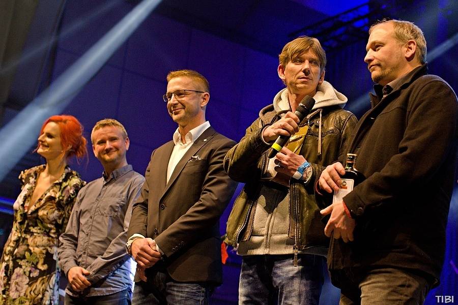 FOTOSTORY: TOP 12 okamžiků Žebříku objektivy fotografů iREPORTu - vítězství, euforie a skvělé koncerty!