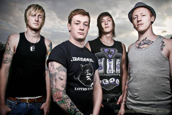 Kluby v dubnu ovládnou Dog Eat Dog, Counterfeit, Deaf Havana nebo DJ Koze