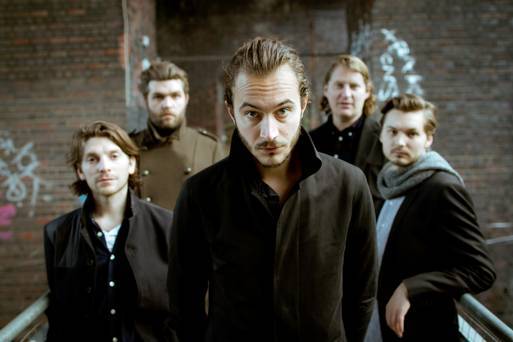 Temní jezdci post-punku: TOP 10 kapel od Joy Division po The Horrors