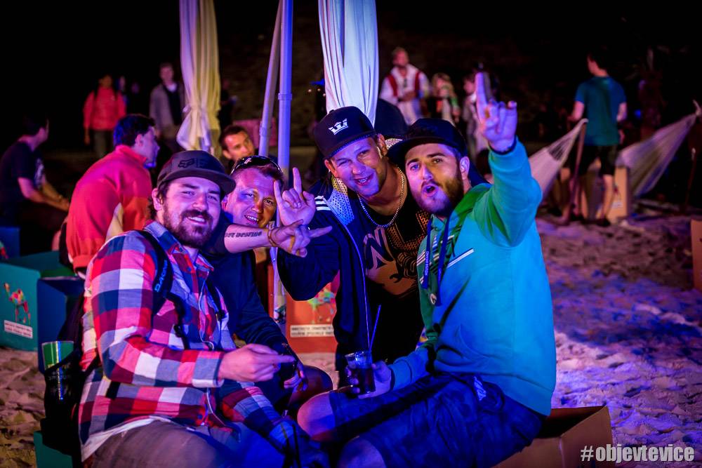 Hudební festivaly s našlápnutým line-upem se blíží. Šetři kapsu a pořiď si lístky za polovic!