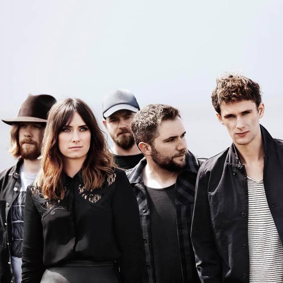 TOP 10 černých koní letošních českých festivalů: Slaves, Blood Red Shoes a další kapely, které nesmíte prošvihnout