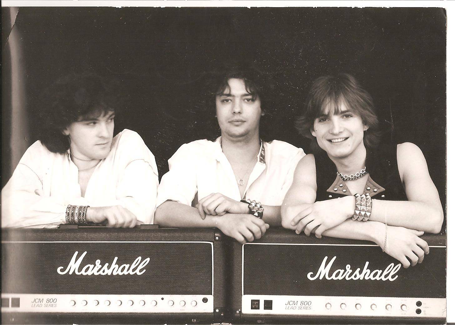 TOP 7 písní, které doprovázely sametovou revoluci: Zpívali je Marta Kubišová, Karel Kryl, Jaroslav Hutka a další