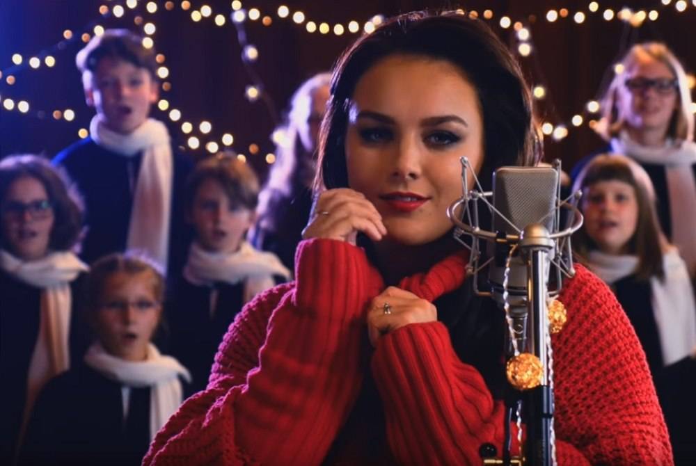 TOP 7 domácích vánočních hitů probíhající dekády: Václav Neckář, Ewa Farna nebo Xindl X