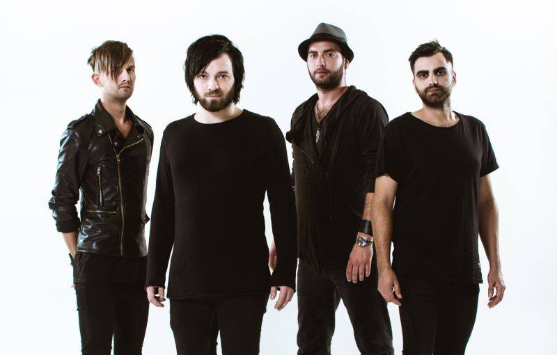 NOVOROČNÍ ANKETA (II.): Co přejí do roku 2018 Tata Bojs, Mandrage, Ondřej Brzobohatý, Thom Artway a další