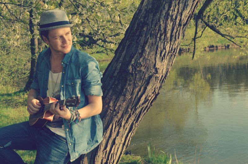 NOVOROČNÍ ANKETA (II.): Co přejí do roku 2018 Tata Bojs, Mandrage, Ondřej Brzobohatý, Thom Artway a další