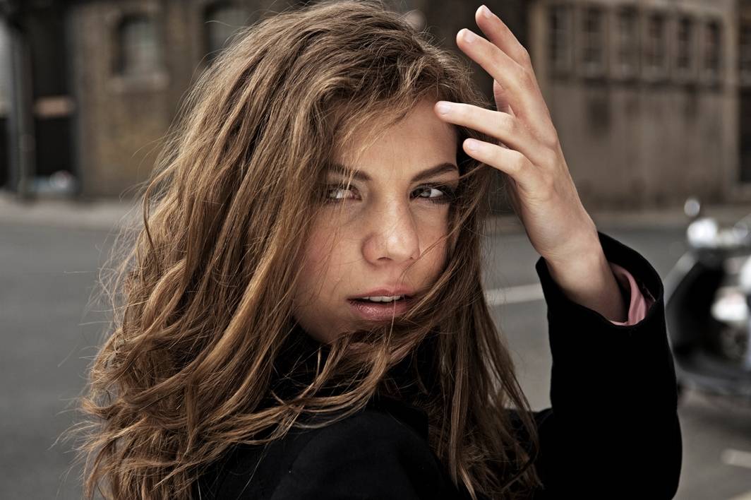 Na co se těšit v březnu: Poznáme vítěze cen Žebřík a Anděl, do Prahy dorazí Franz Ferdinand