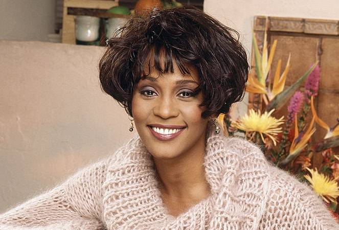 RECENZE: Film Whitney odhaluje třináctou komnatu popové megahvězdy