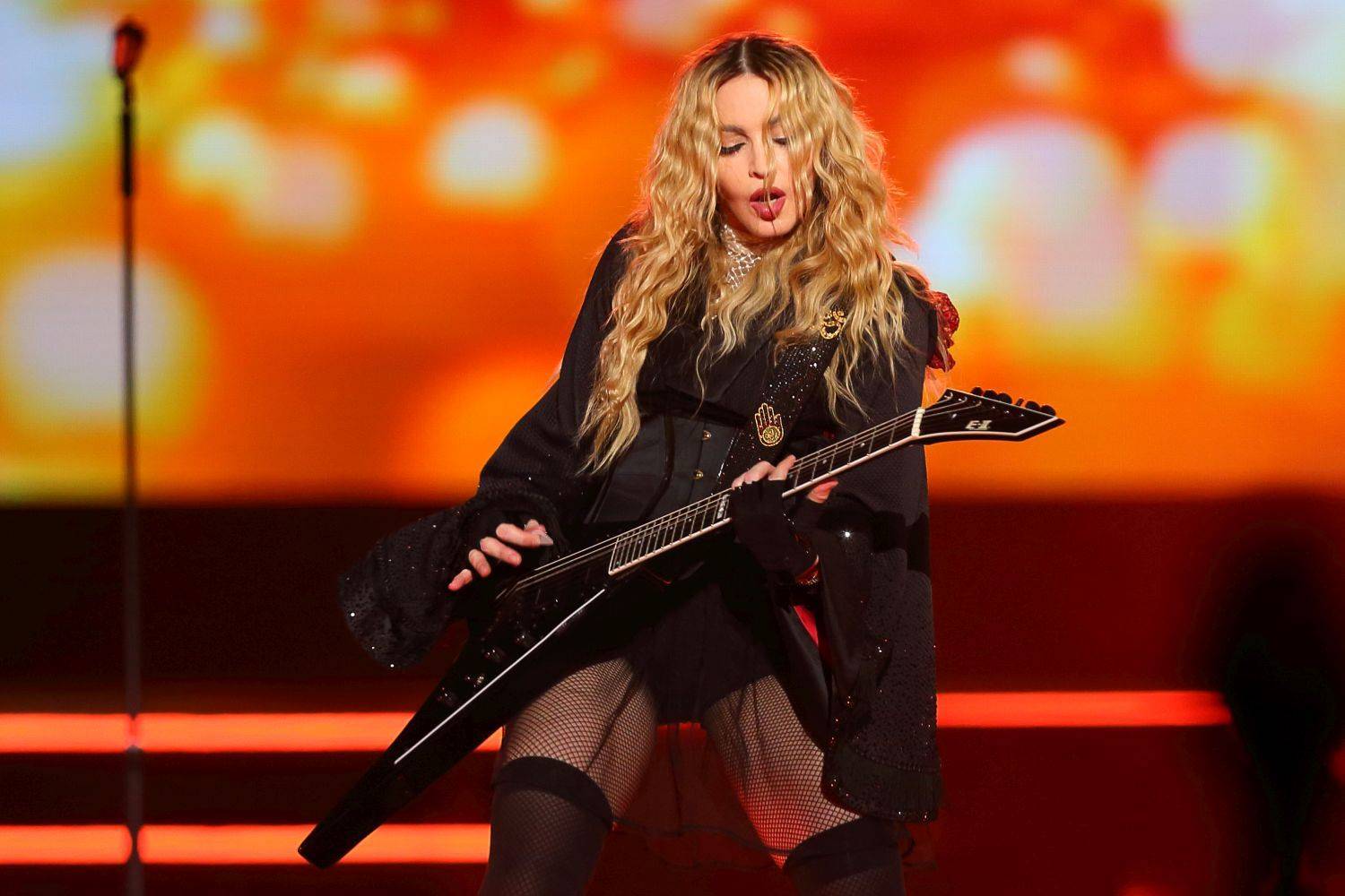 TOP 10 nejikoničtějších písní Madonny, která zpívala o sexu, potratech i bolesti