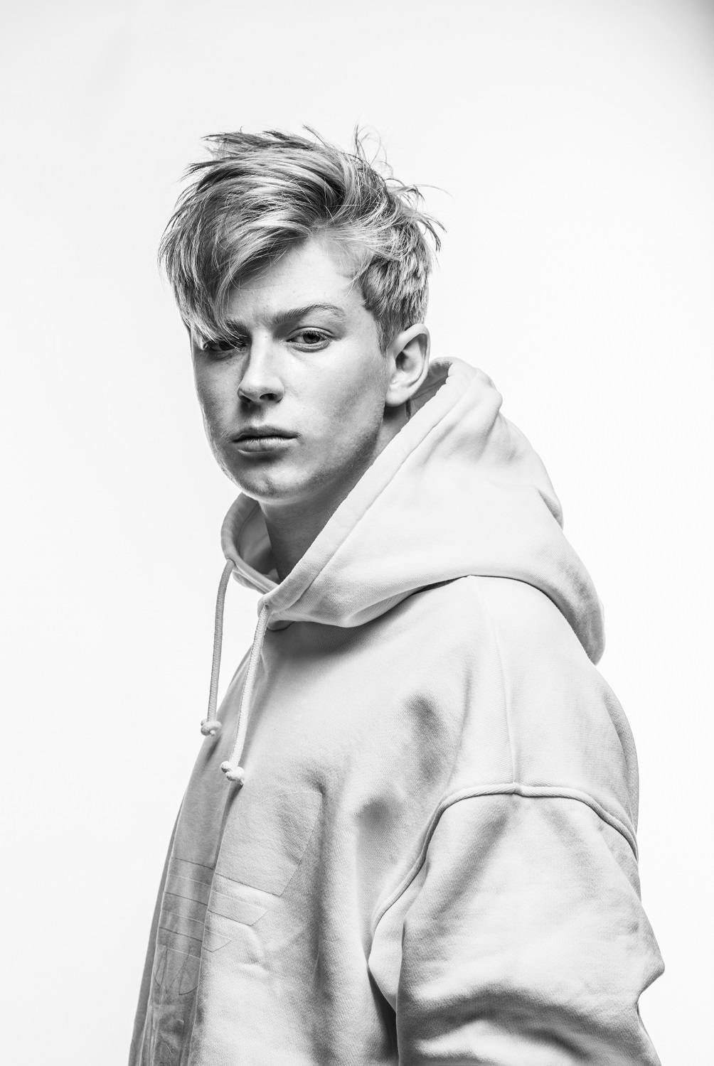 TOP 5 domácích hudebníků, kterým politika nedá spát: David Koller, Tomáš Klus i Xindl X