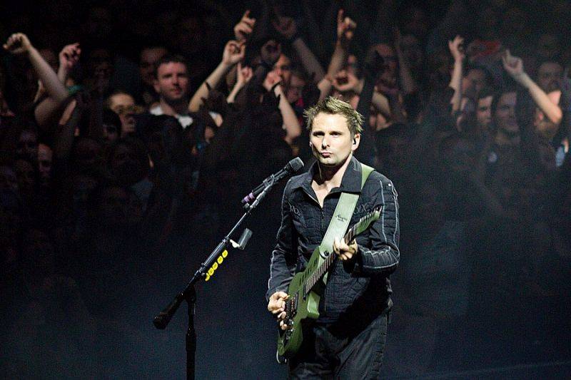TOP 10 písní Muse, které zazní na pražském koncertě v Letňanech