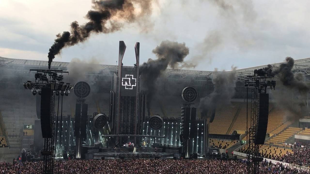 TOP 6 nejlepších momentů z koncertů Rammstein v Praze