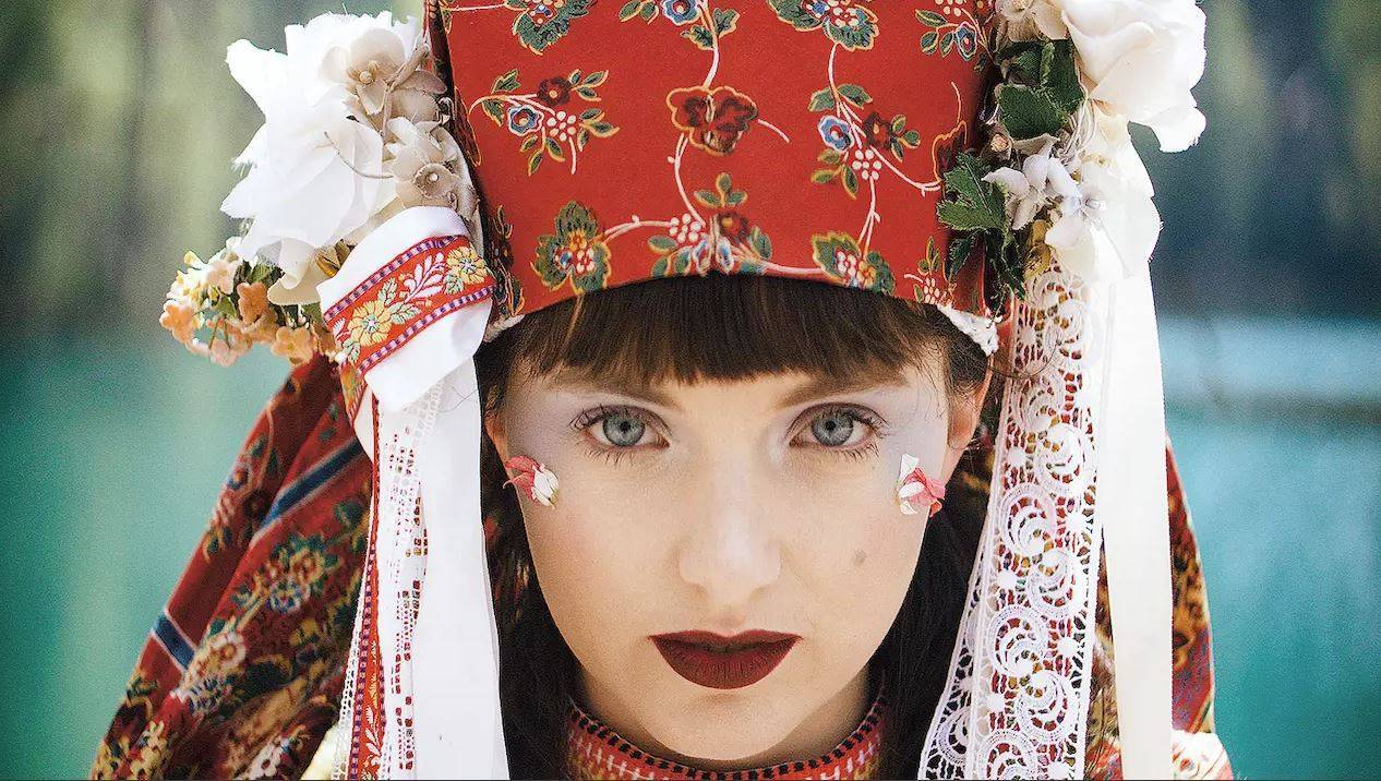 ANKETA (I.): Co dělají muzikanti, když nehrají? Xindl X chystá muzikál, Pokáč pracuje jako ajťák, Voxel má pořad v rádiu