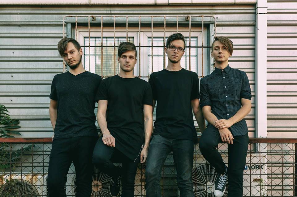 ANKETA (IV.): Co dělají muzikanti, když nehrají? Tonda Rauer z Harleje čte, Volt z UDG cestuje