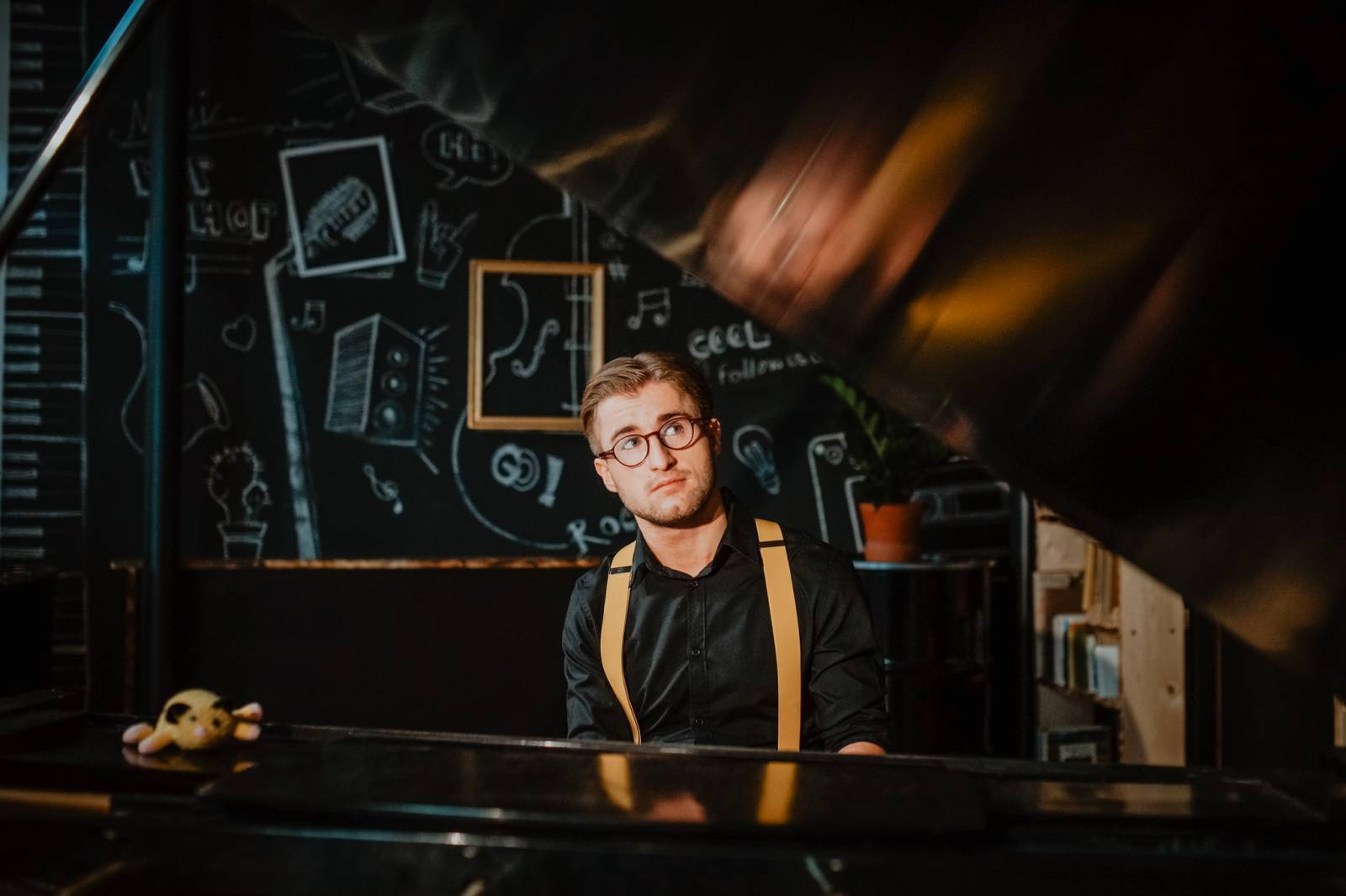 ANKETA (III.): Maťo Mišík po pandemii ze všeho nejdřív spálí roušku, Volt z UDG se těší na bazén a pivo na zahrádce