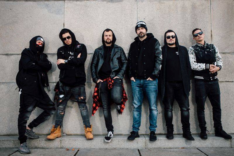 Víkend se živou hudbou: Virtuálně zahrají Mňága a Žďorp i Marpo, Česká filharmonie zpřístupnila svou hudbu