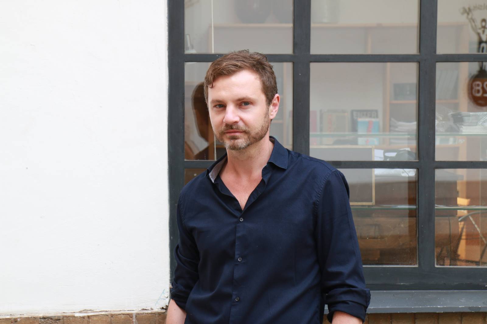 Anketa #4: Červená koncertům. Co si o nových opatřeních vlády myslí Emma Smetana, Jakub König nebo Saša Smutný?