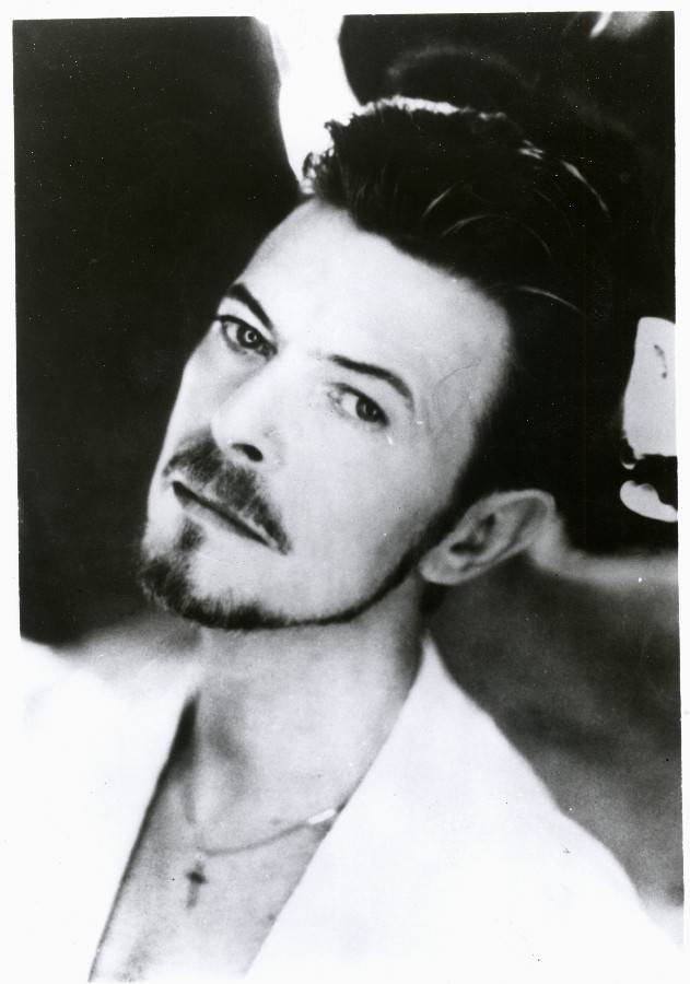 RETRO: David Bowie tisíckrát jinak. Ať už experimentoval s halucinogeny, amfetaminy nebo japonským divadlem, vždy působil, že přesně ví, co dělá