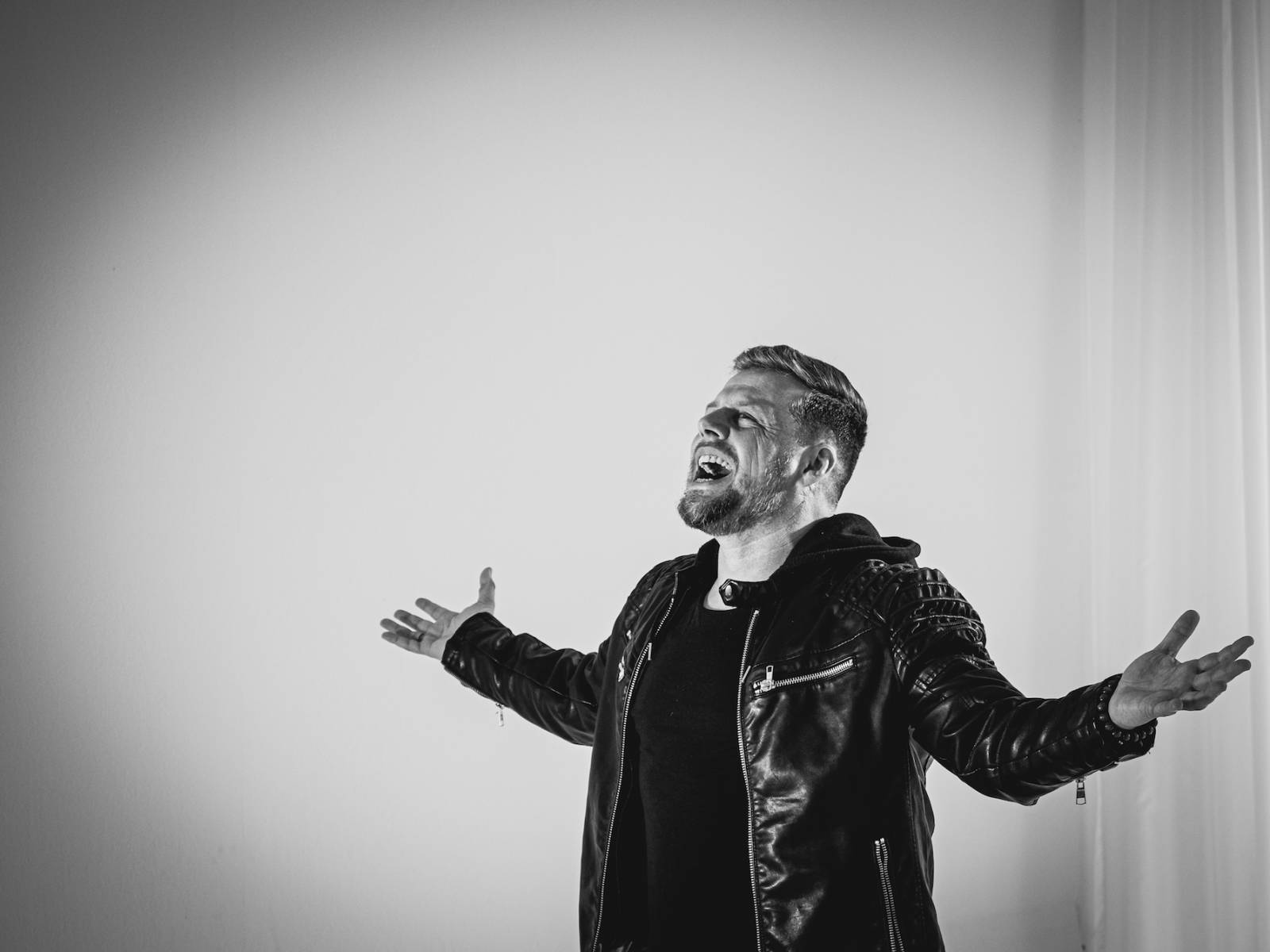 ANKETA: Koncert, na který nikdy nezapomenu. Žofie Dařbujánová chtěla být jako P!nk, Michael Krásný vzpomíná na Jessie J a Petr Škarohlíd na traposcénu s močoflekem