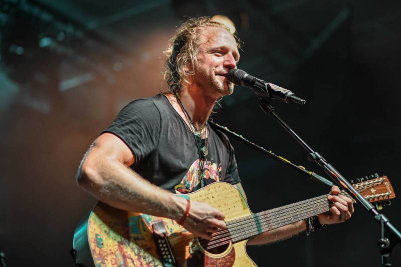 Únor se živou hudbou: Přehled chystaných online koncertů