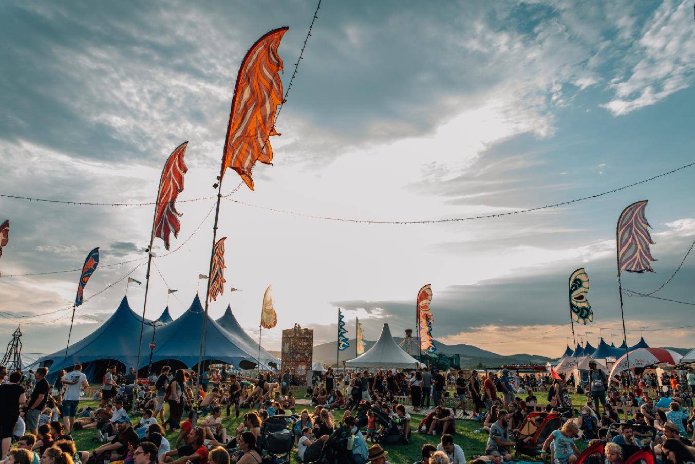 PŘEHLED: Zrušené a odložené koncerty 2021