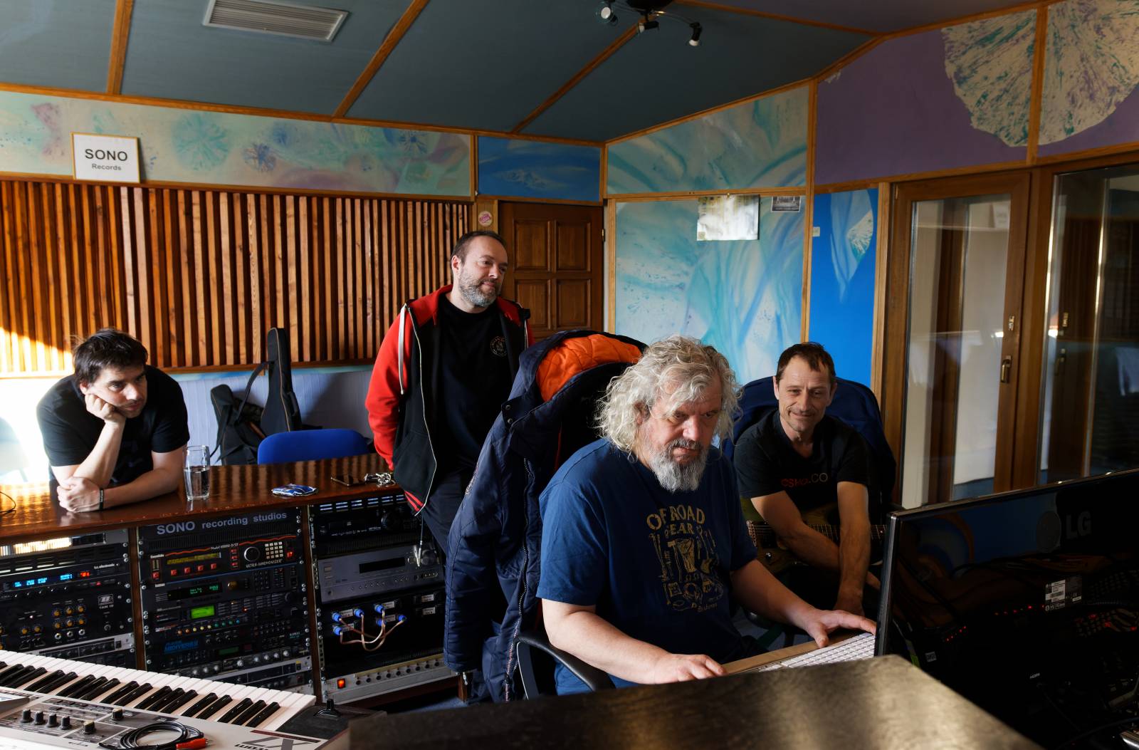 S Wohnout ve studiu. Jak vzniká nová deska kapely?