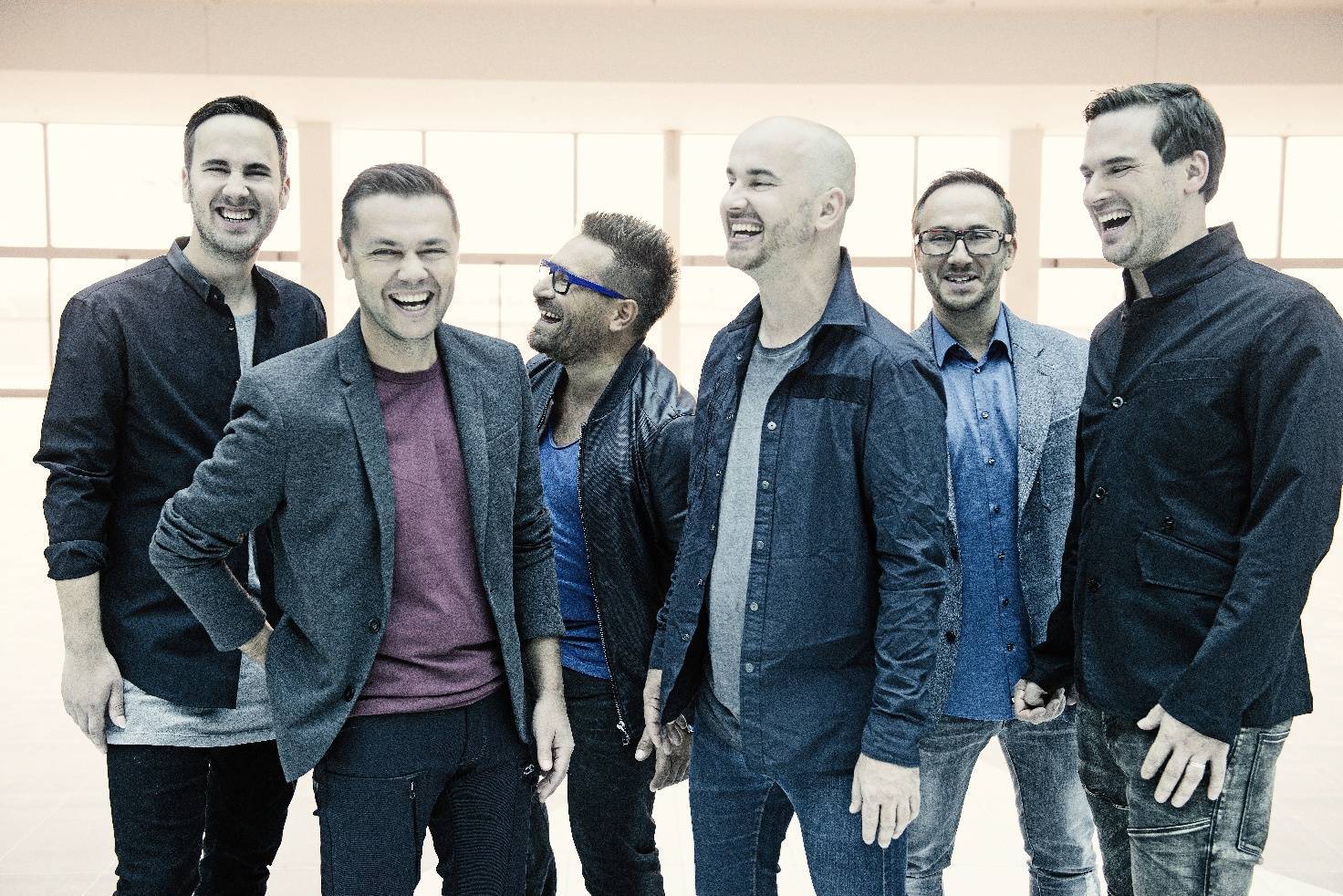 Jak se žije na šňůře | Terčem vtípků v No Name je Zoli. „Jednou jsme ho nechali v Rakousku na pumpě,“ vzpomíná Igor Timko