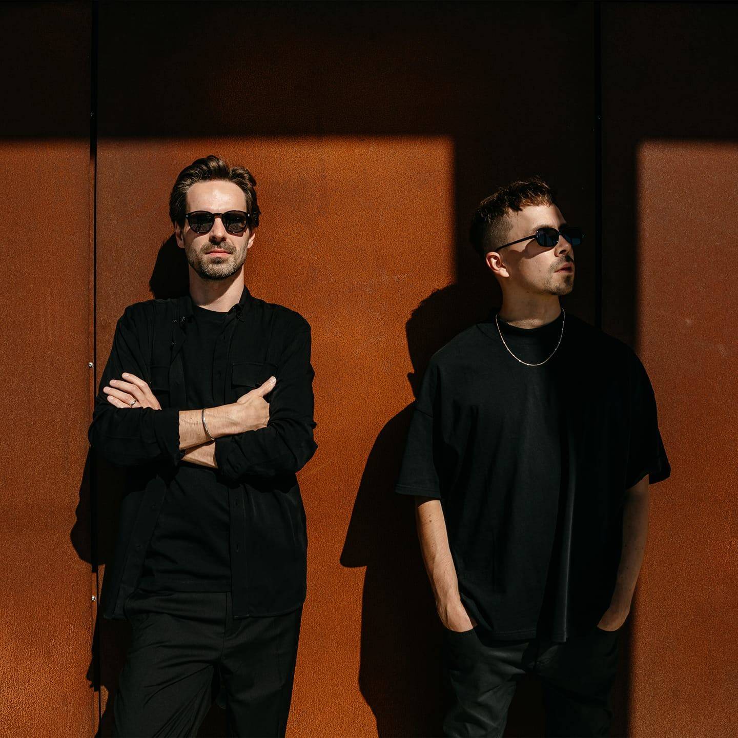 Jak se žije na šňůře | Slze ponorka nehrozí. Na pódiu to nejvíc schytává její basák Kuba