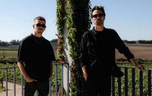 Jak se žije na šňůře | Slze ponorka nehrozí. Na pódiu to nejvíc schytává její basák Kuba