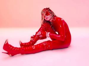 Kontroverzní popové videoklipy: Mother’s Daughter zpěvačky Miley Cyrus i Judas Lady Gaga