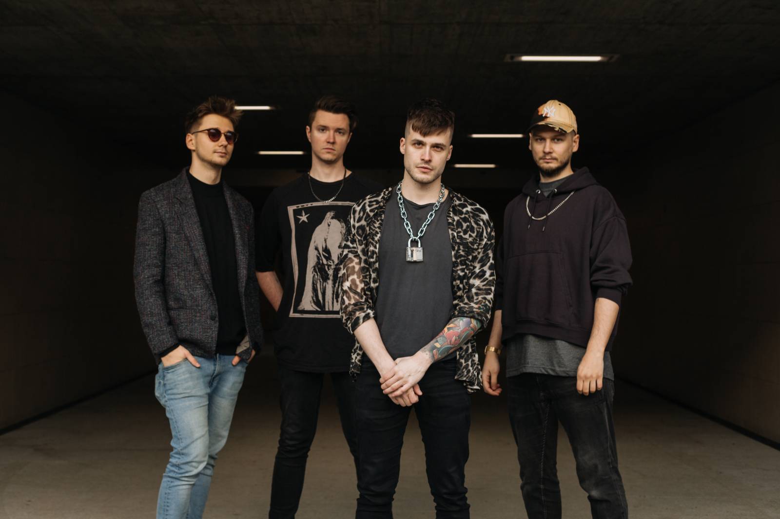 Jak se žije na šňůře | John Wolfhooker: Jednou nás napadlo položit na spícího Filipa noční stolek