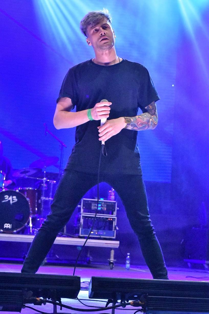 Jak se žije na šňůře | John Wolfhooker: Jednou nás napadlo položit na spícího Filipa noční stolek