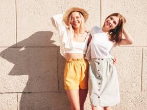 Jaké délky a střihy sukní jsou trendy letošní sezóny?