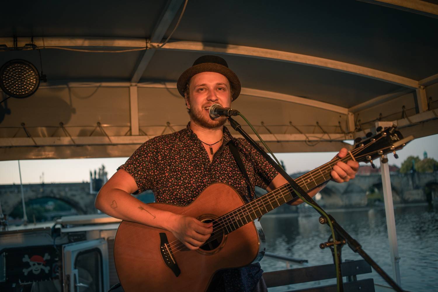 ANKETA | Rok 2022 pohledem hudebníků. Jak na něj vzpomínají a co letos plánují Rytmus, David Žbirka nebo Voxel?