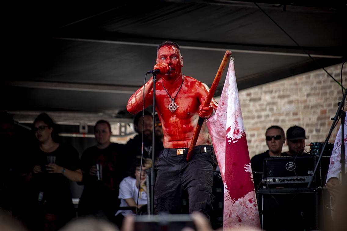 Na co se těšit v srpnu: Chinaski pokračují v turné, chystají se Brutal Assault i Lovestream Festival a dorazí Megadeth a The Weeknd