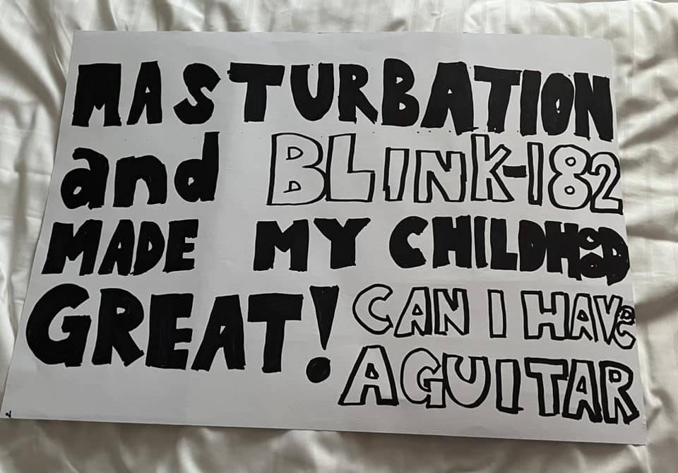 LIVE: Blink-182 v O2 areně plnili naše teenage sny. What's my age again?