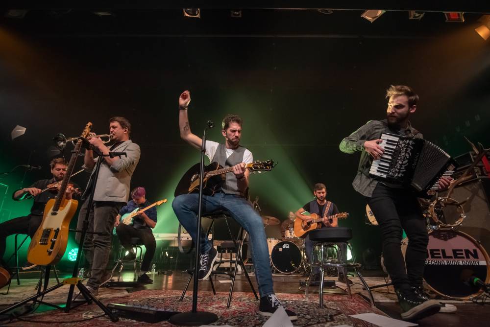 Na co se těšit v srpnu: Queenie zahrají na Křižíkově fontáně, Bratři Ebenové v lomu Velká Amerika a z Británie dorazí Slade