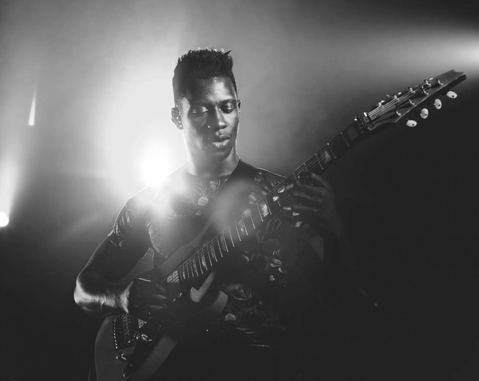 TOP 7 výrazných kytaristů současnosti: John Mayer, Cory Wong, Tosin Abasi i Tim Henson