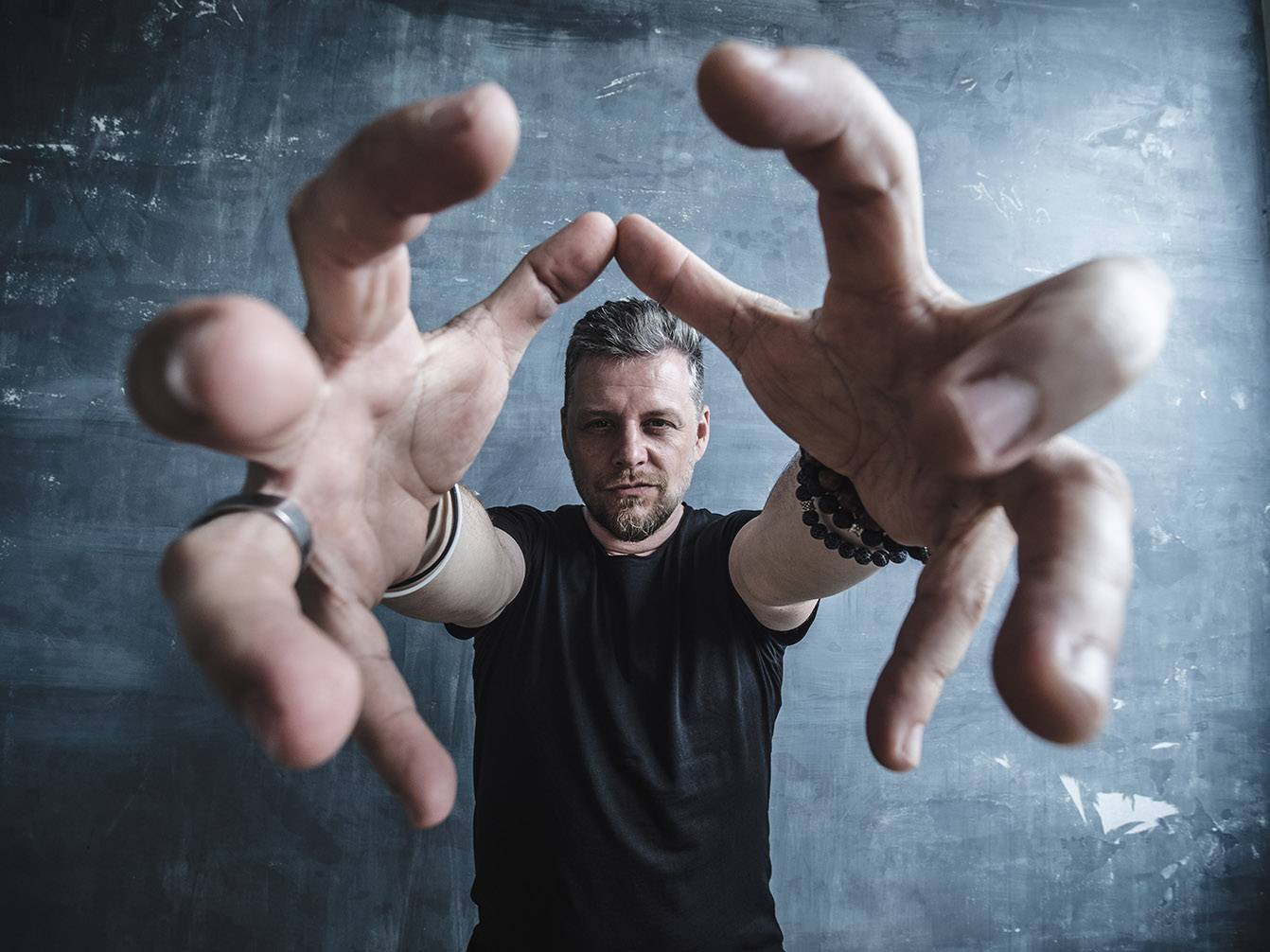 TOP 10 českých alb roku 2024 podle redakce iREPORTu: Plamen Kateřiny Marie Tiché, České moře od Bert & Friends i Horizont Imodia