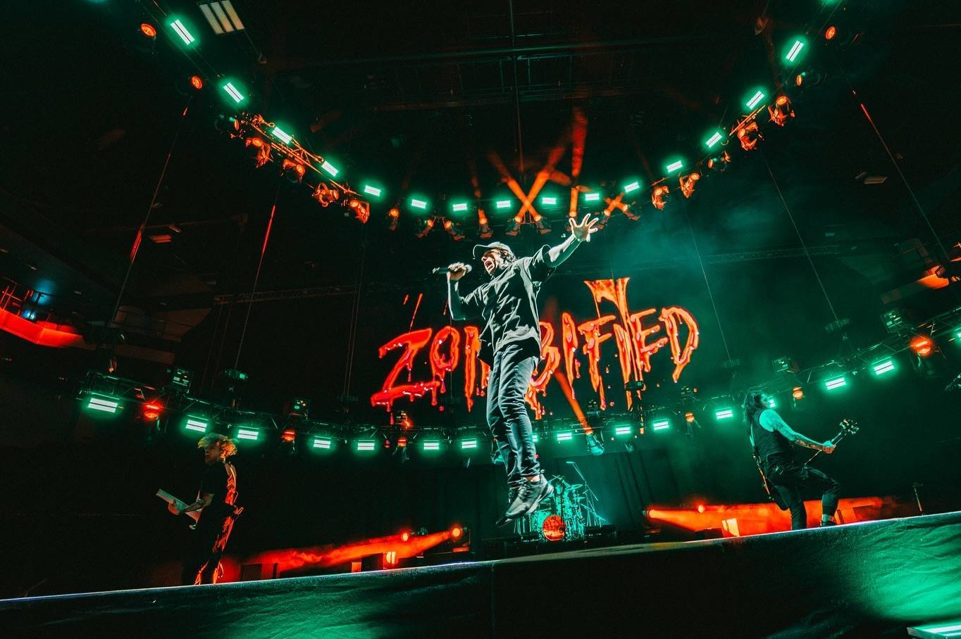 TOP 10 koncertních zážitků roku 2024 redakce iREPORTu. Vyrazili jsme na Alice Coopera, Sum 41, Auroru i Taylor Swift do Polska