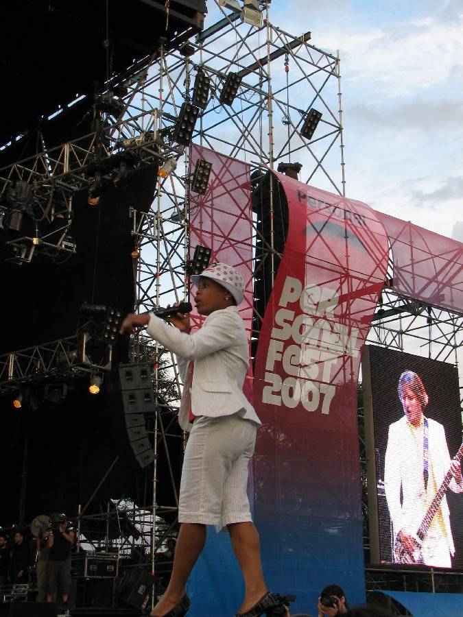 RETRO 2000 | Jak Monkey Business dobyli Jižní Ameriku a učarovali latinsko-americké rockové legendě