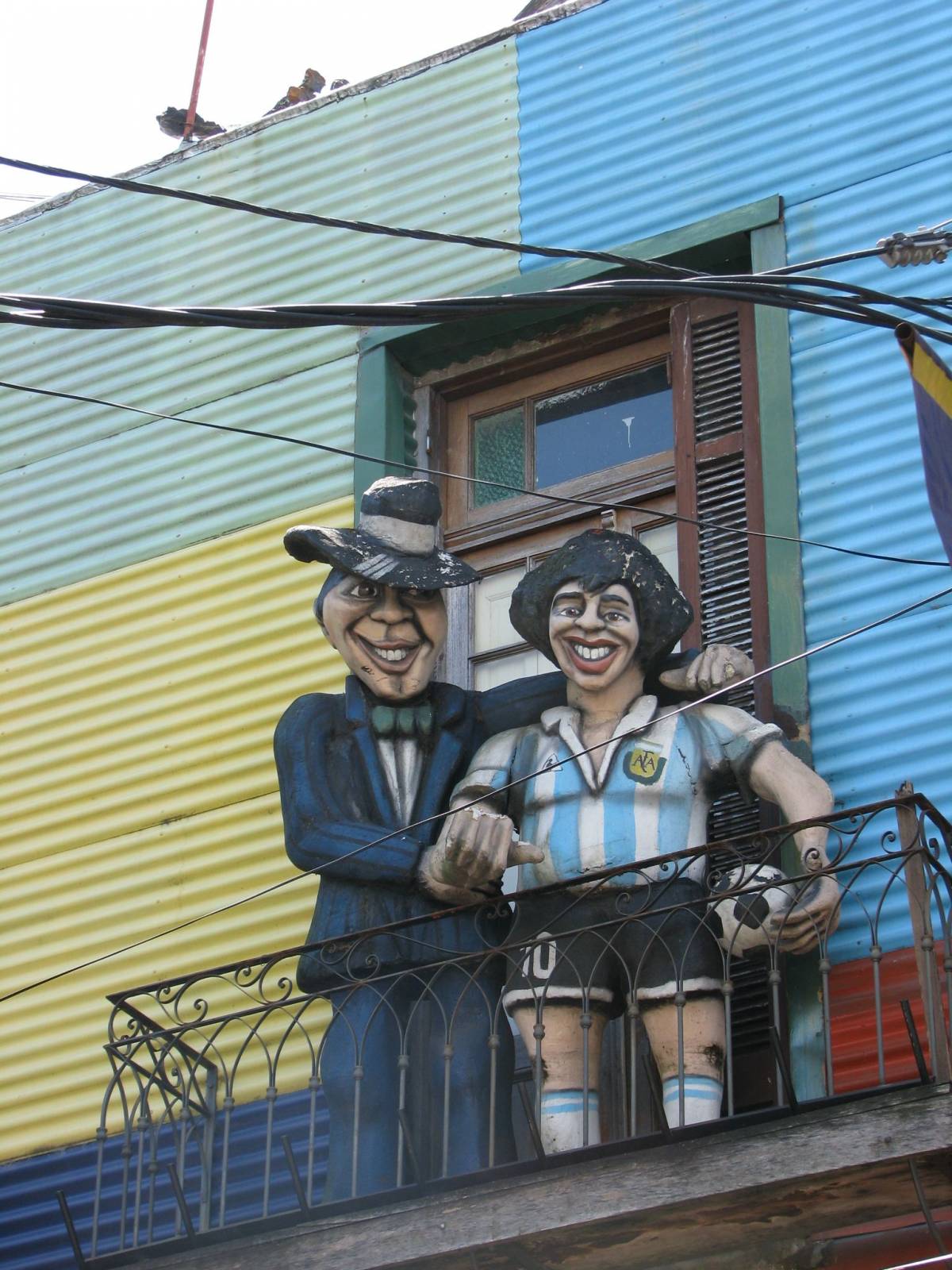 RETRO 2000 | Jak Monkey Business dobyli Jižní Ameriku a učarovali latinsko-americké rockové legendě