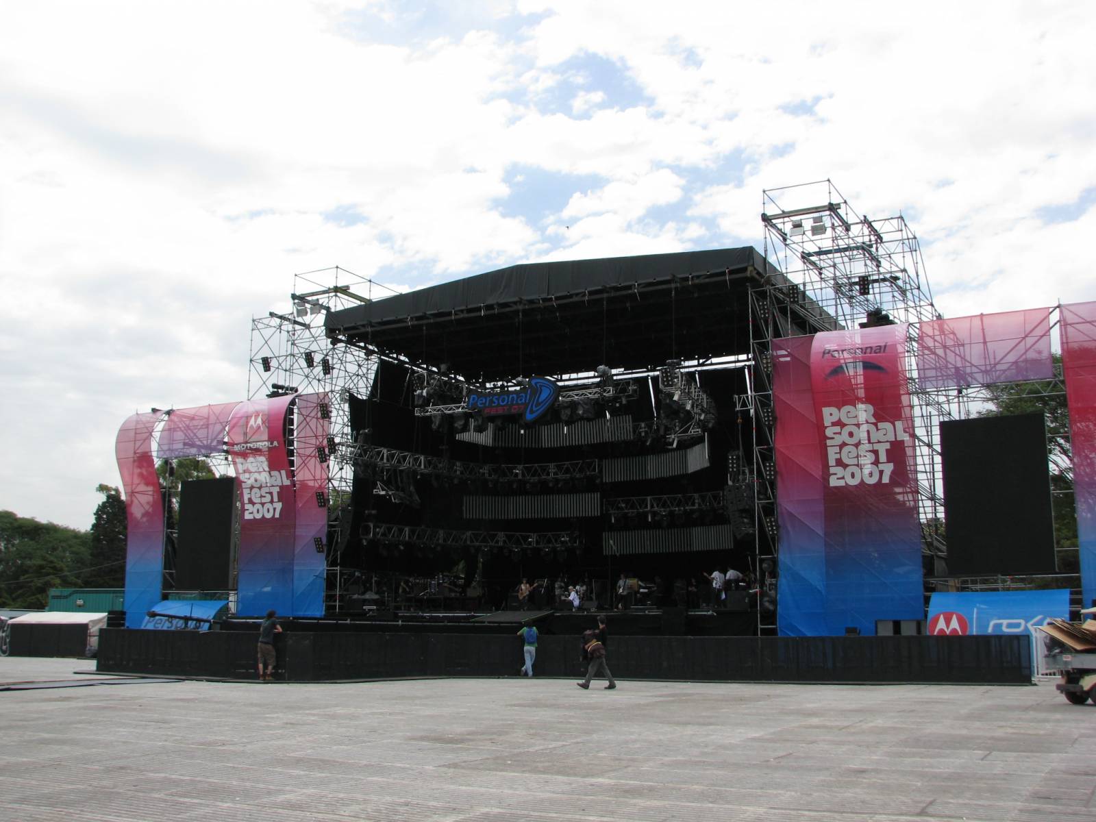 RETRO 2000 | Jak Monkey Business dobyli Jižní Ameriku a učarovali latinsko-americké rockové legendě