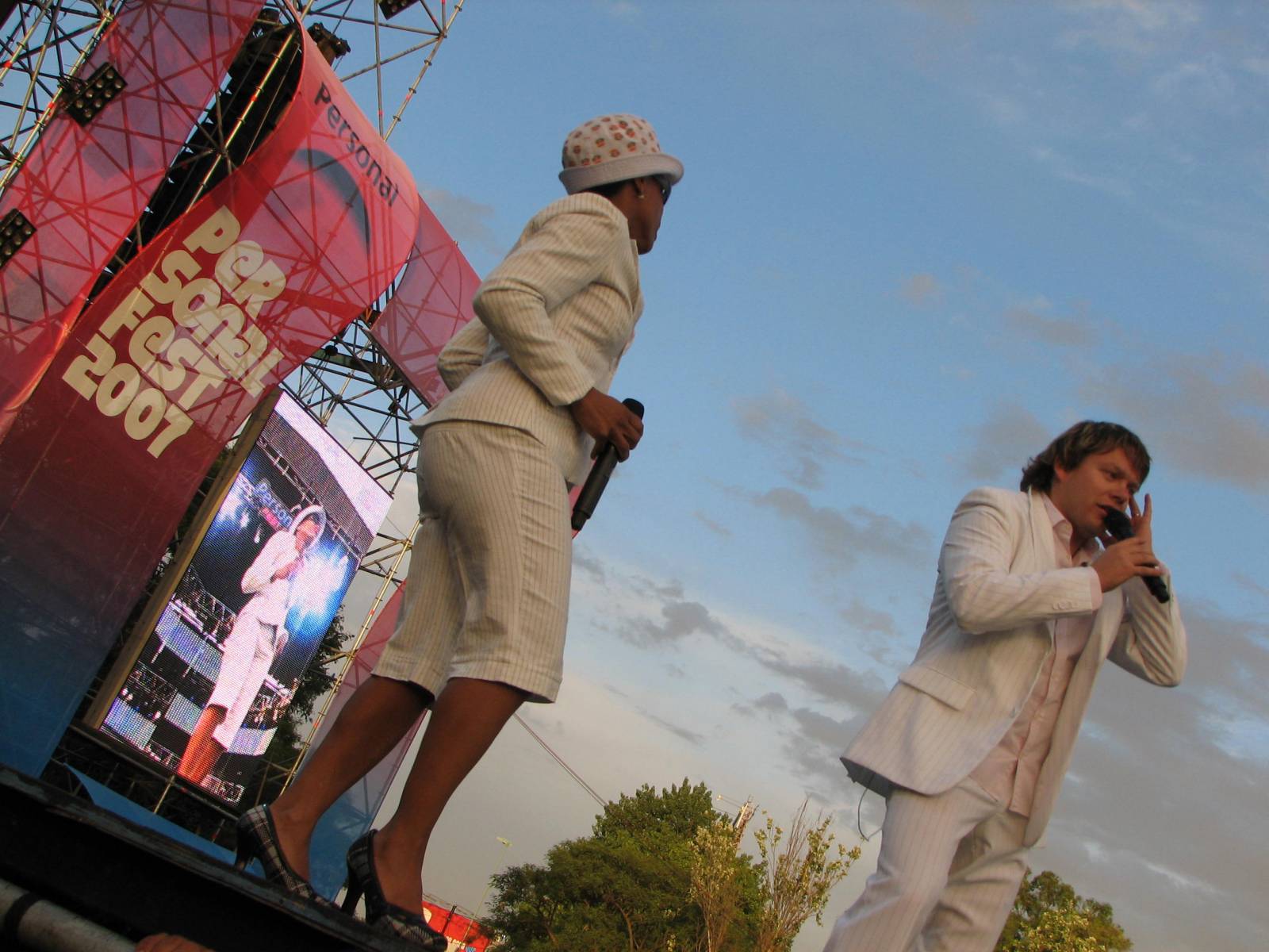 RETRO 2000 | Jak Monkey Business dobyli Jižní Ameriku a učarovali latinsko-americké rockové legendě