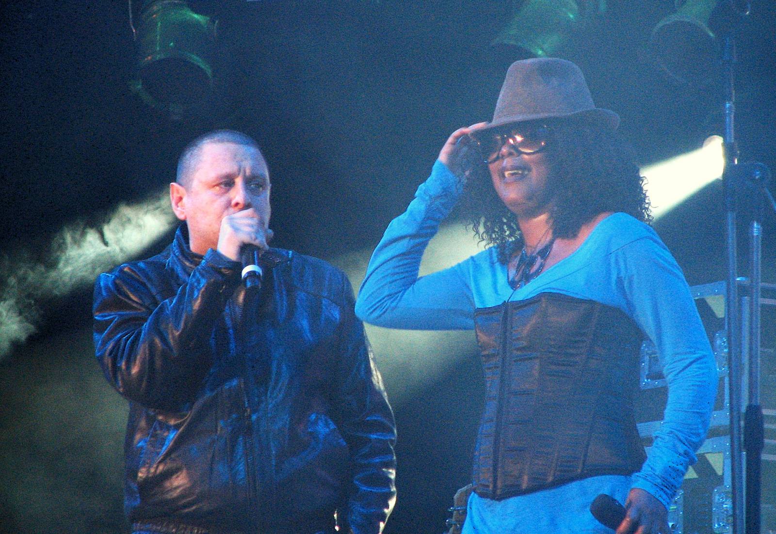 RETRO 2000 | Jak Monkey Business dobyli Jižní Ameriku a učarovali latinsko-americké rockové legendě